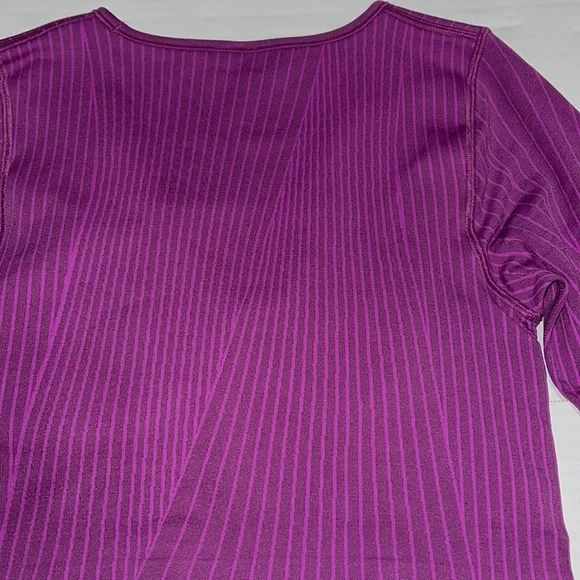 Lululemon Cropped Long Sleeve - Picture 4 of 6
